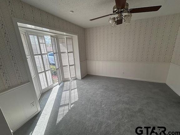 5th image of 1608 Yosemite Dr