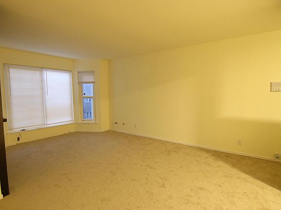 3rd image of 1222 10th Ave