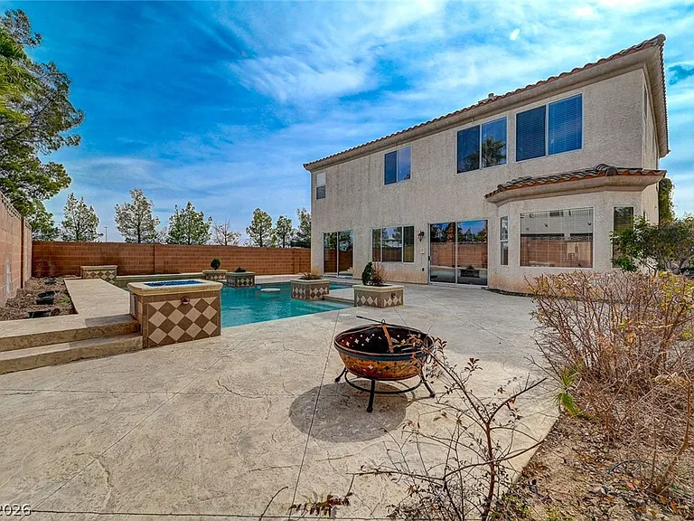 9462 Castillana Ct — Photo 48