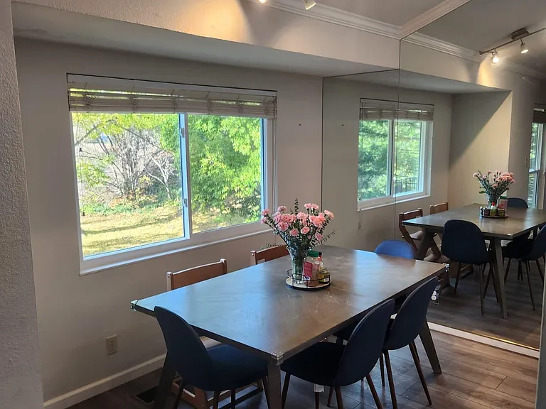 2402 Deer Tree Ct — Photo 4