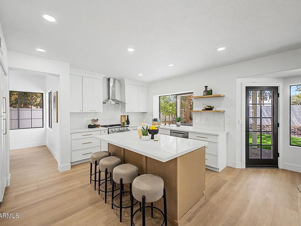 1st image of 1144 W IRIS Drive