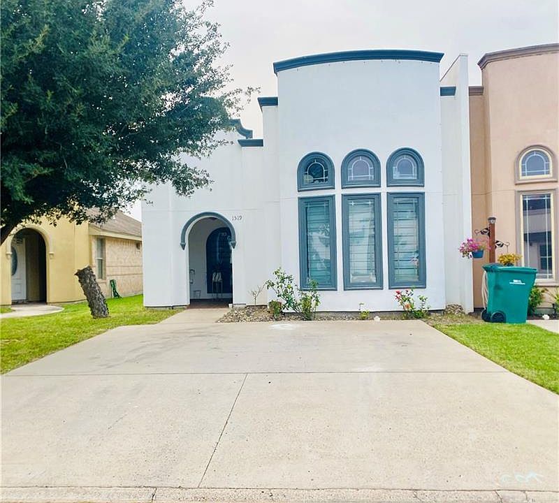 1st image of 1519 New Orleans Cir