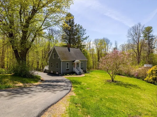 76 Grove St, Leicester, MA 01524