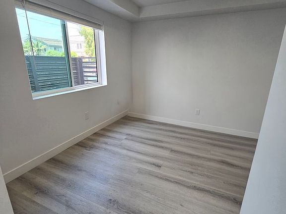 5th image of 1805 Workman St #11B89066C