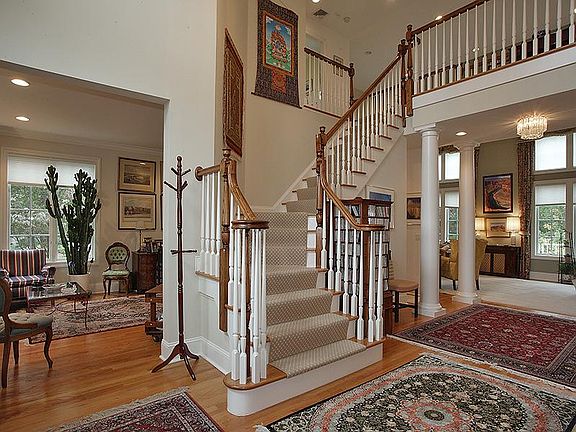 2004 Colonial in Private Gated Neighborhood