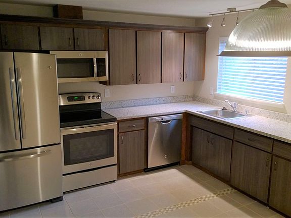 2nd image of 16425 NE 91st St #8
