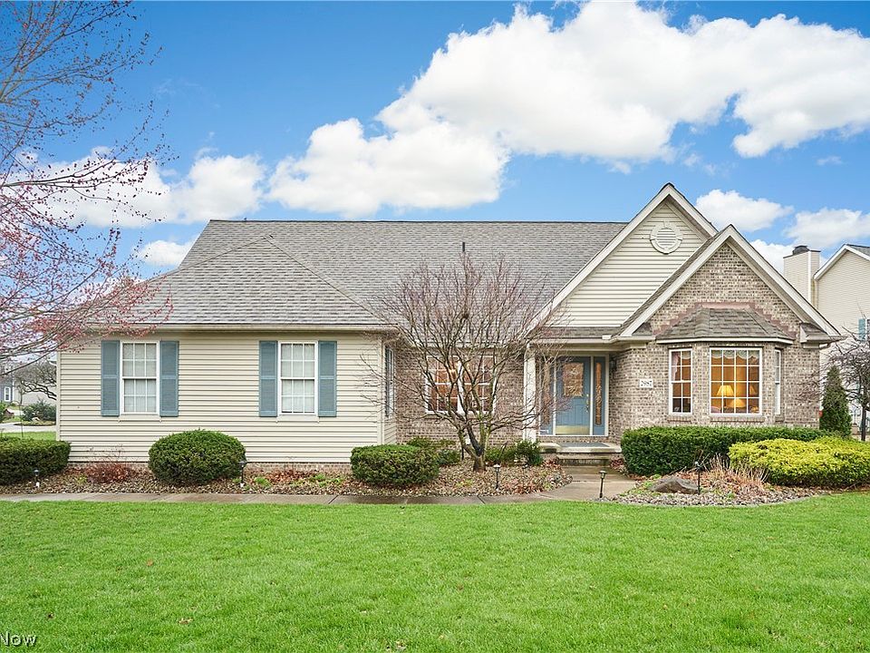 1st image of 2987 Woodcrest Dr
