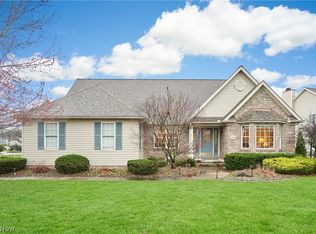2987 Woodcrest Dr, Akron, OH 44333