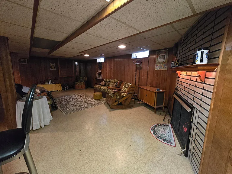 7411 Fenton St — Photo 15