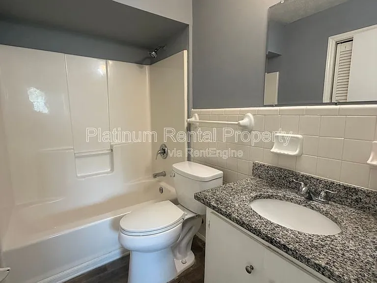 1512 Waverly Way #D-2 — Photo 7