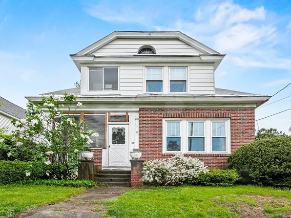 107 2nd St, Leominster, MA 01453
