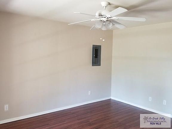 2nd image of 222 Palm Valley Cir