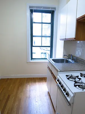 Rented by City & Suburban | media 37