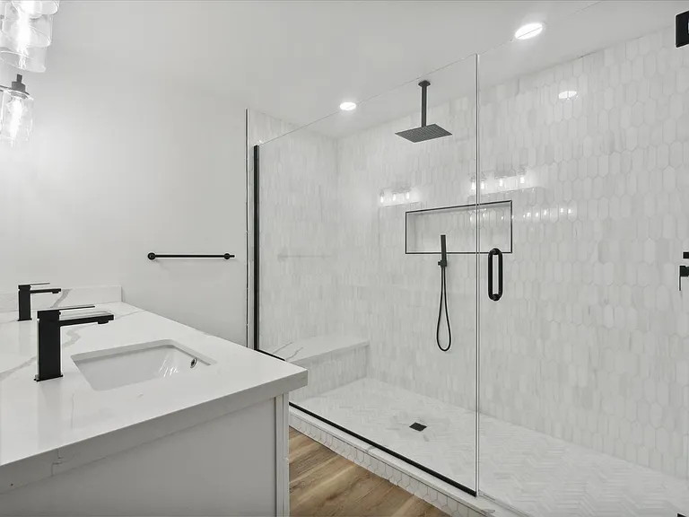8525 E Clarendon Ave — Photo 13