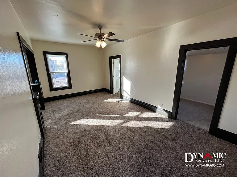 1417 W 10th St — Photo 5