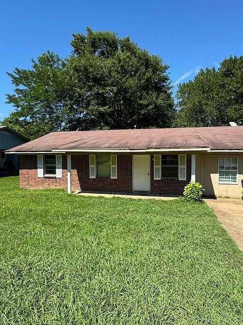 6430 Heather Rd, Horn Lake, MS 38637