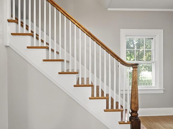 5th image of 1840 Crescent Dr