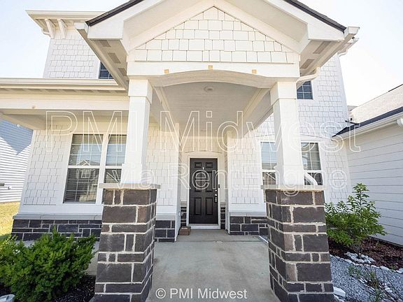 3rd image of 6809 Blackwater Ln