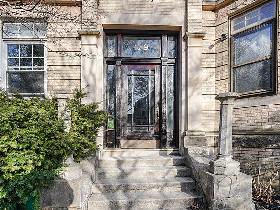 4th image of 179 Babcock St #1