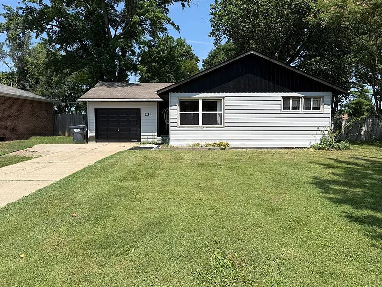 234 Lincoln St — Photo 1