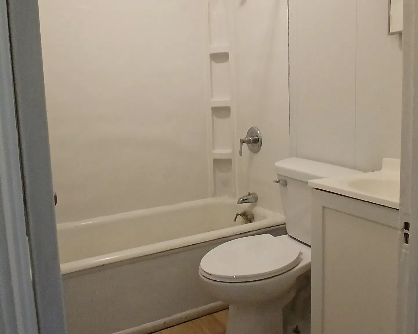 2 bed, 900 sqft, $800 — Photo 4