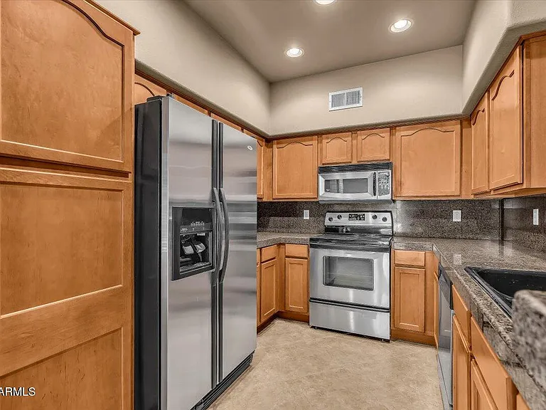 1351 N Pleasant Dr #1060 — Photo 6