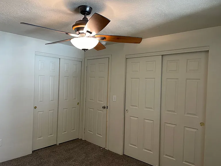 2393 Howard Ave #B — Photo 10