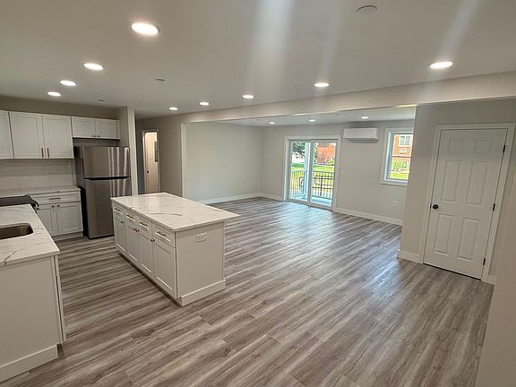 2nd image of 310 Thompson Rd #601