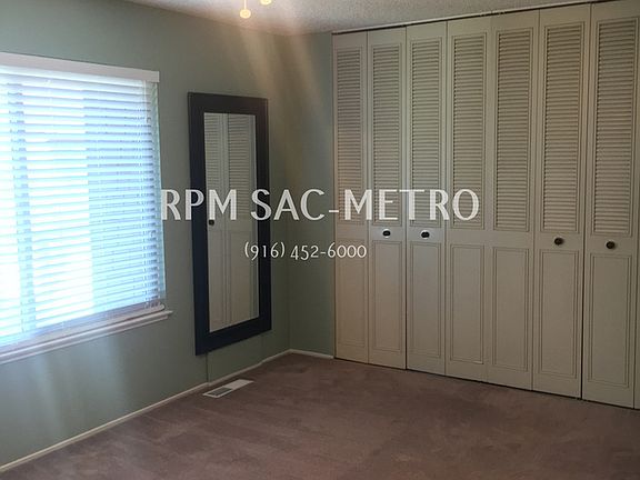 2nd image of 3530 Larchmont Square Ln