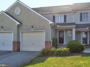 1573 Queen Ln, Lancaster, PA