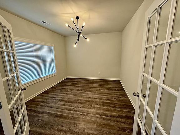4th image of 154 Kingswood Dr