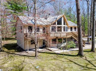 125 Dubonnet Trl, Interlochen, MI 49643