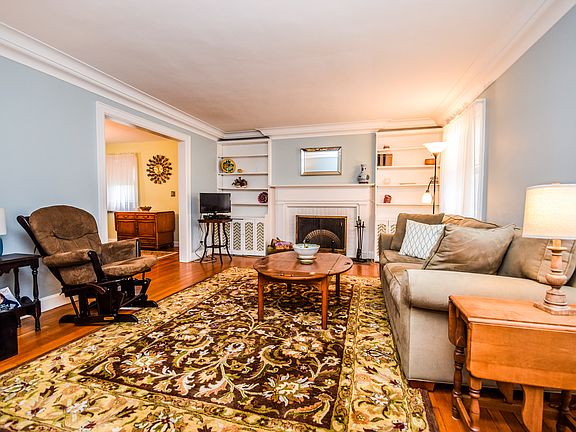 2nd image of 23 West St