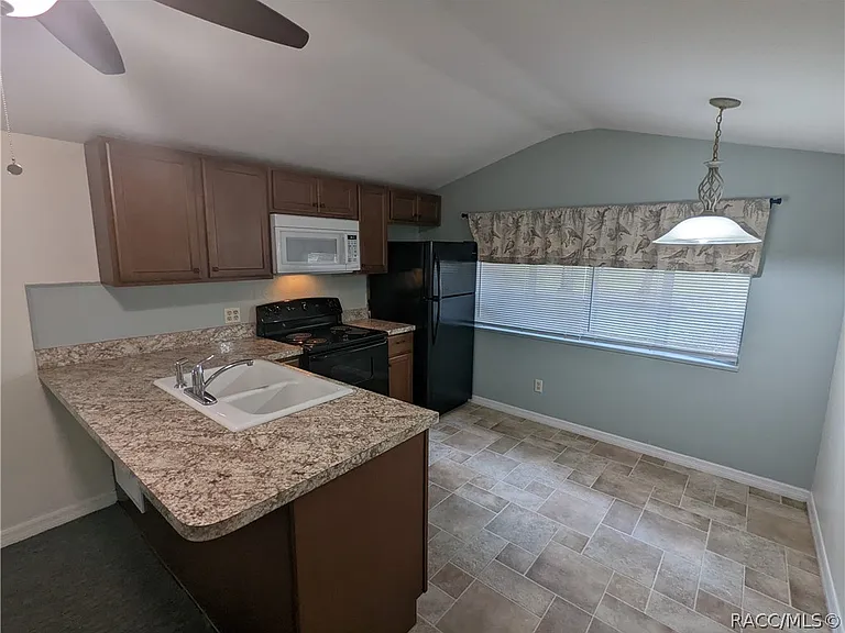 7090 N Palmer Way — Photo 6