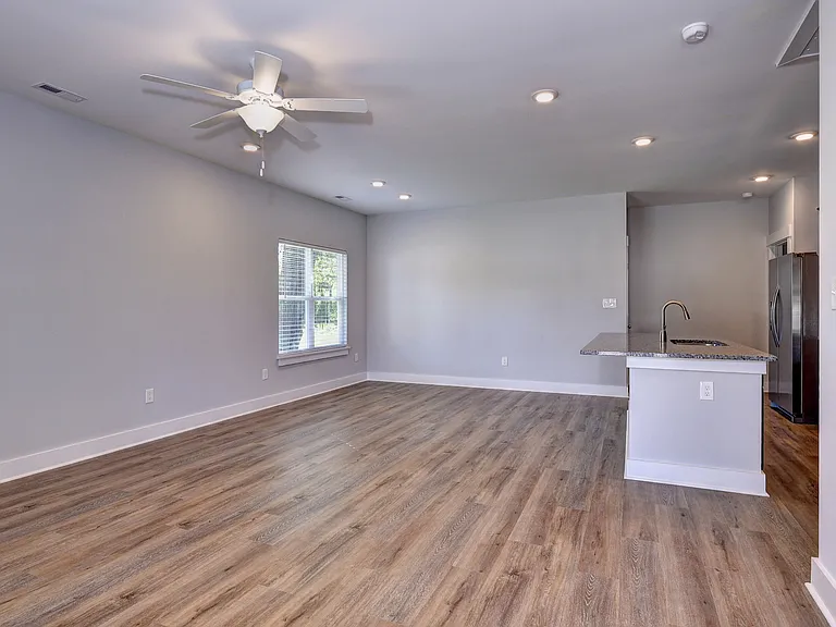 102 Magruder Ave — Photo 6