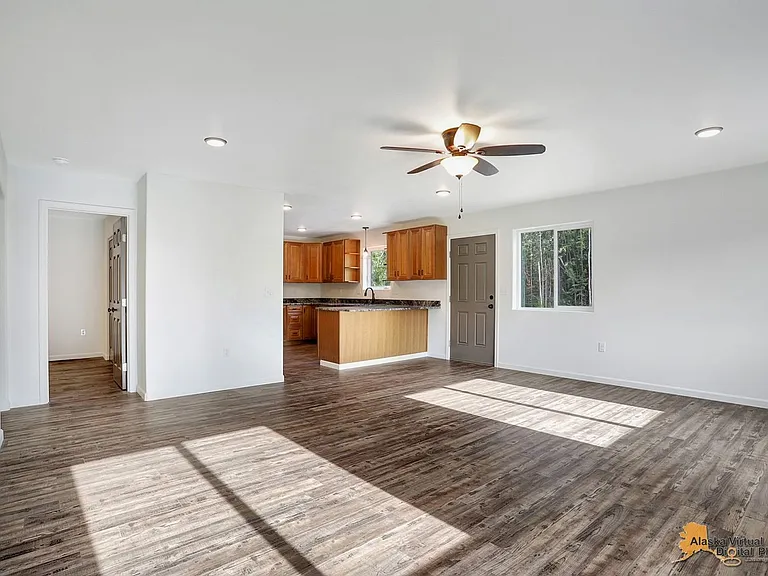 16320 E Bradford Dr — Photo 4