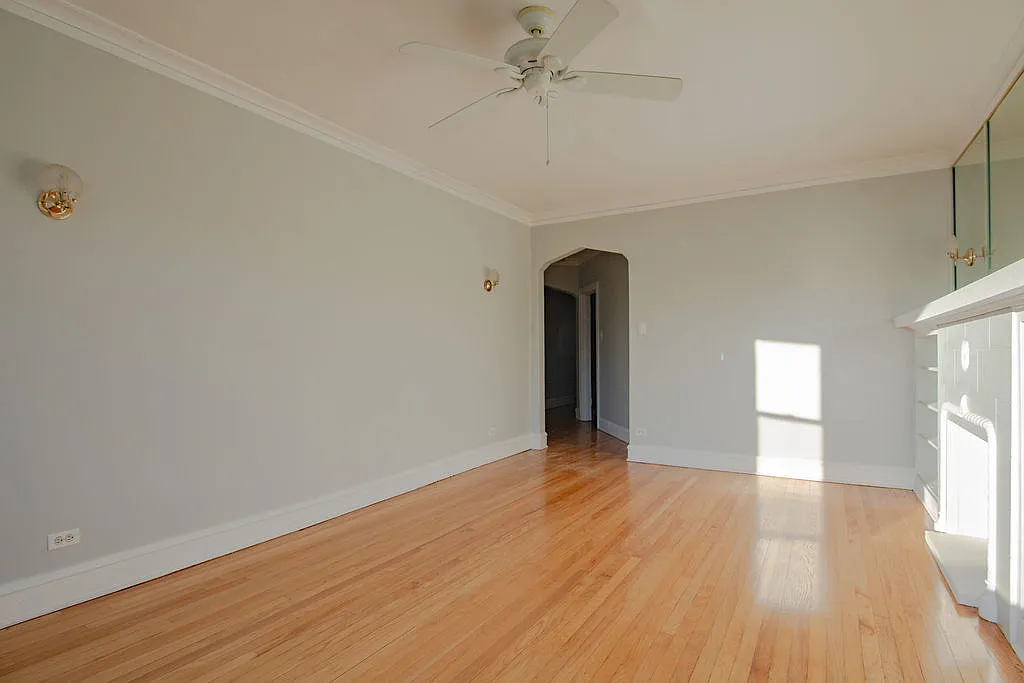 2 bed, 1.0 bath, 7008 sqft, $1,400 — Photo 3
