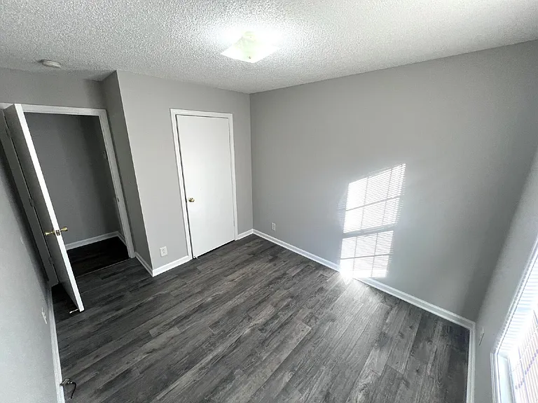 2404 N Ford St — Photo 11