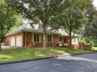 628 S Farm Road 197, Springfield, MO 65809