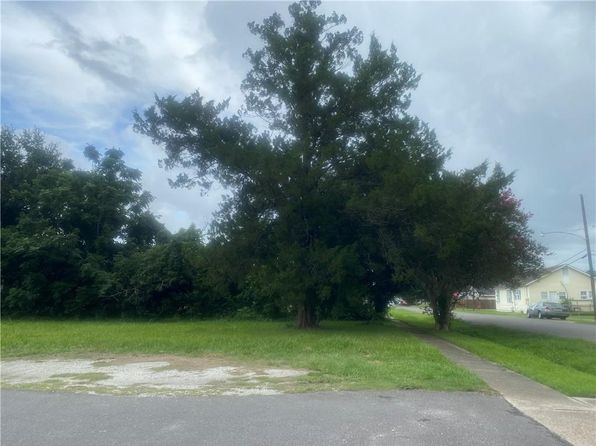 1422 Jefferson St, Gretna, LA 70053