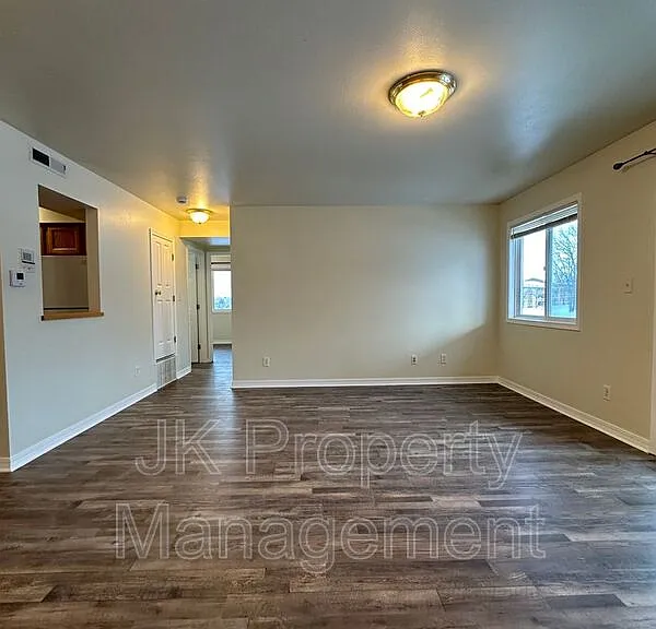 1210 5th St S #10 — Photo 4
