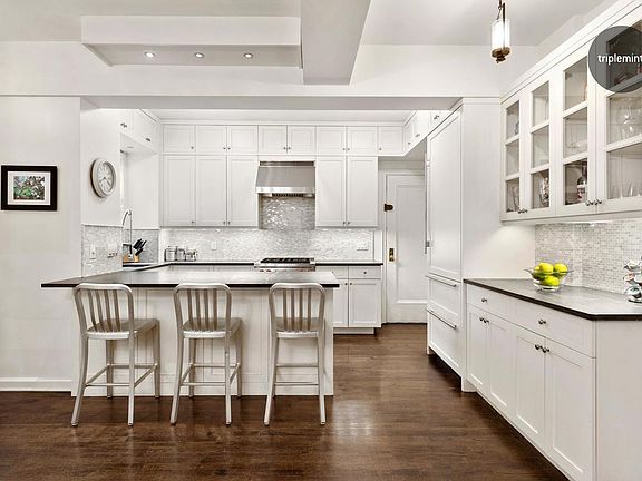 4th image of 309 W 104th St APT 4C