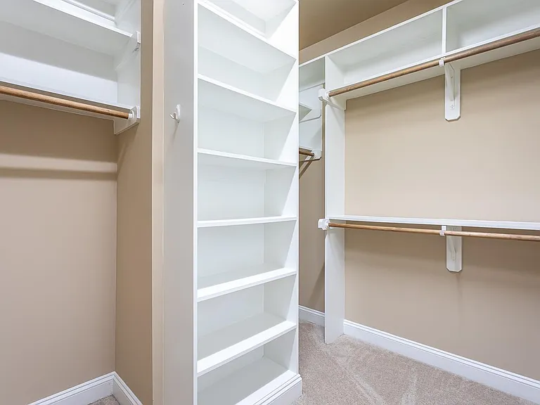2123 Scarlet Maple Dr — Photo 15