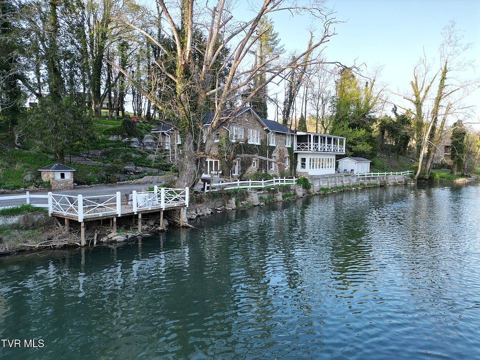 72nd image of 1910 Riverside Rd