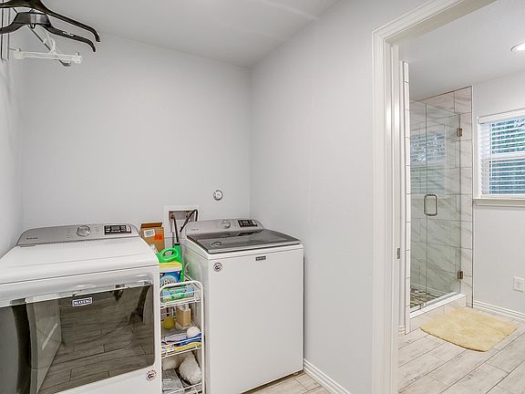 2nd image of 5624 Donnelly Ave