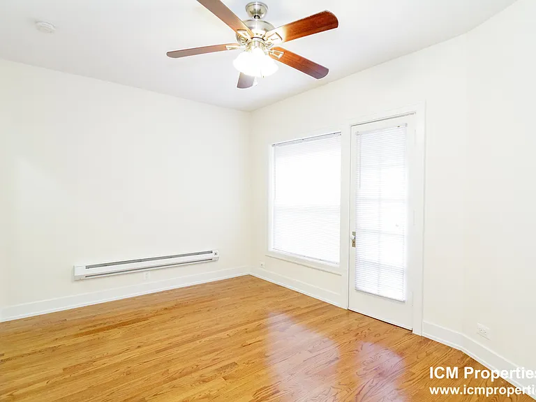 2870 N Clark St #1 — Photo 2