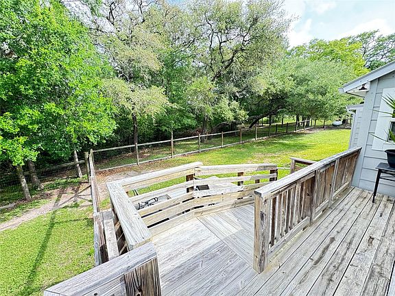 2nd image of 879 Christmas Rd