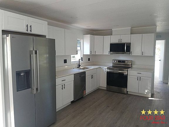 4th image of 1085 Marcy Dr