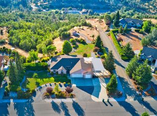 6920 Amber Ridge Dr, Anderson, CA 96007