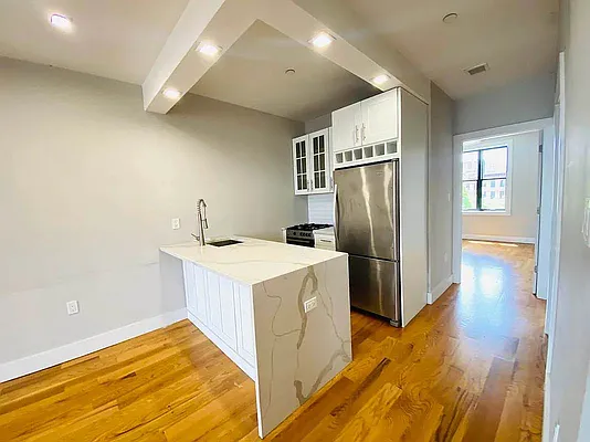 Rented by GROOME REALTY LLC | media 20